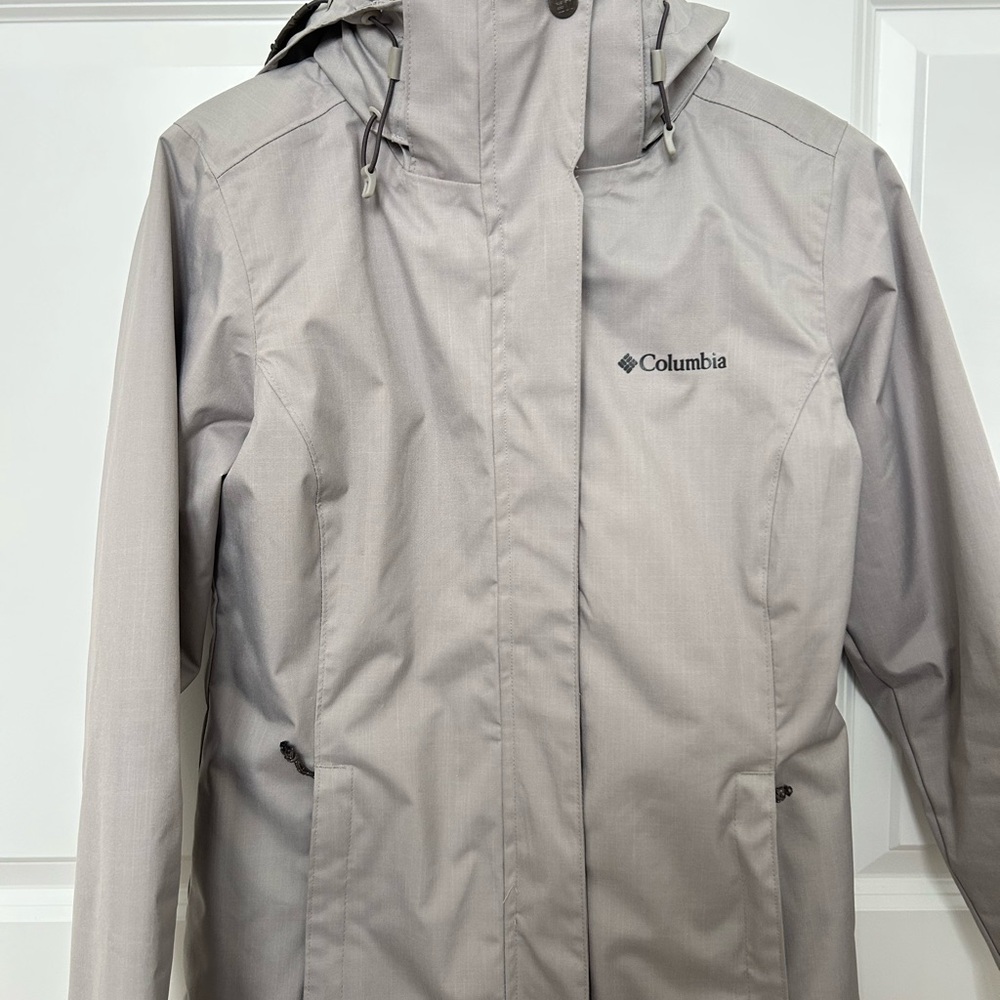 Columbia Women's Gray Ski Jacket